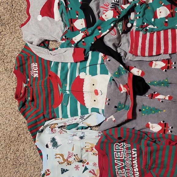 Large 24 mo/2T Christmas Bundle - Picture 4 of 8
